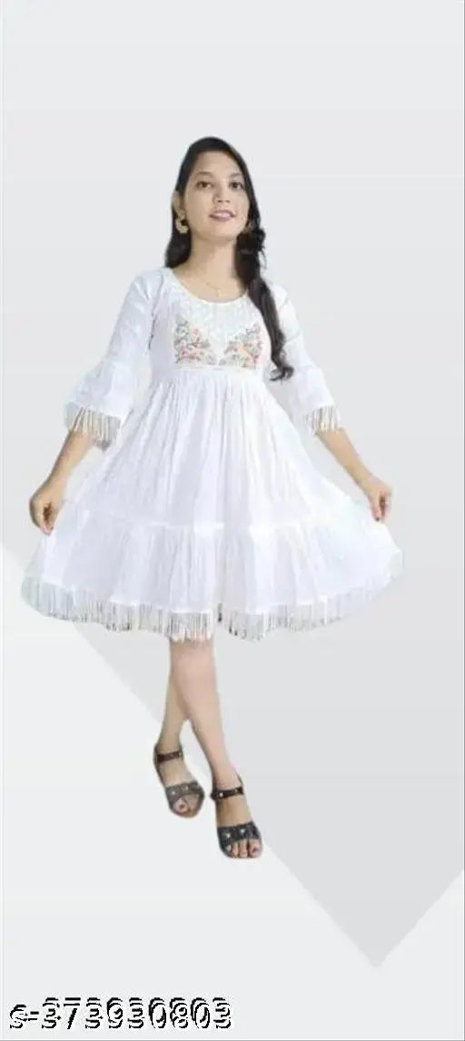 WHITE SHORT DELTA FROCK