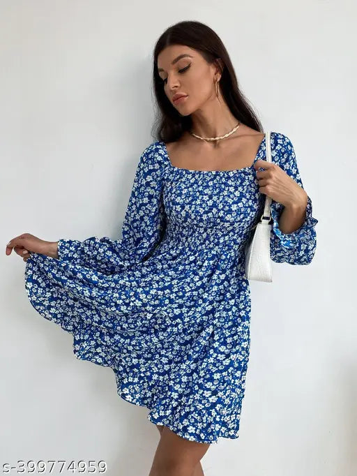 Honky Tonky Women's Floral Round Neck Blue Dresses